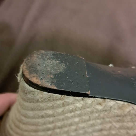 Women's Guess Wedge Sandals - Picture 13 of 13